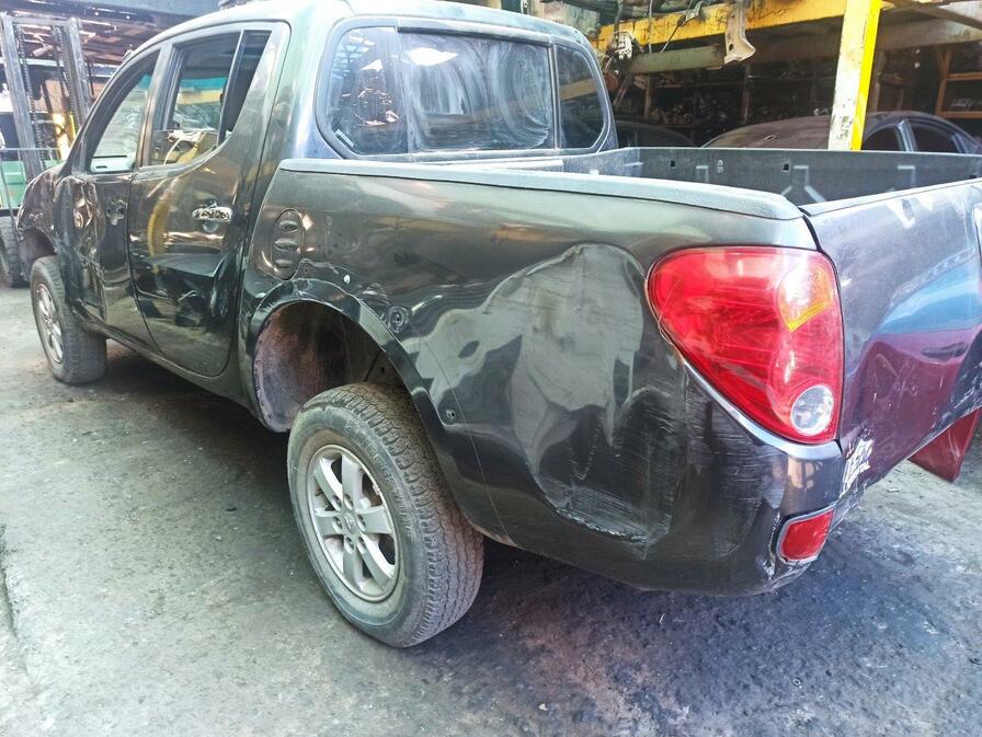  Mitsubishi L200 2013    EN DESARME